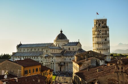 Blick auf die italienische Stadt Pisa mit dem schiefen Turm | © pixbay/chrstof_s