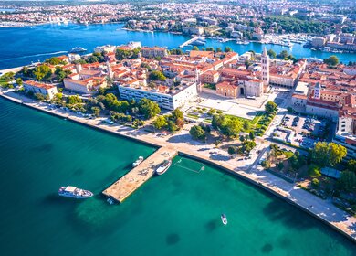 Stadt Zadar historisches Zentrum und Luftbild am Wasser | © Gettyimages.com/iStockphoto