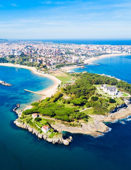 Santander, Spanien | © GettyImages.com/saiko3p