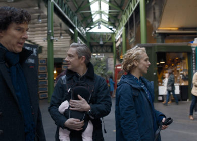 Die Figuren Sherlock Holmes und Dr. Watson am Borough Market in der Serie "Sherlock". | © polyband/BBC/Hartswood Films