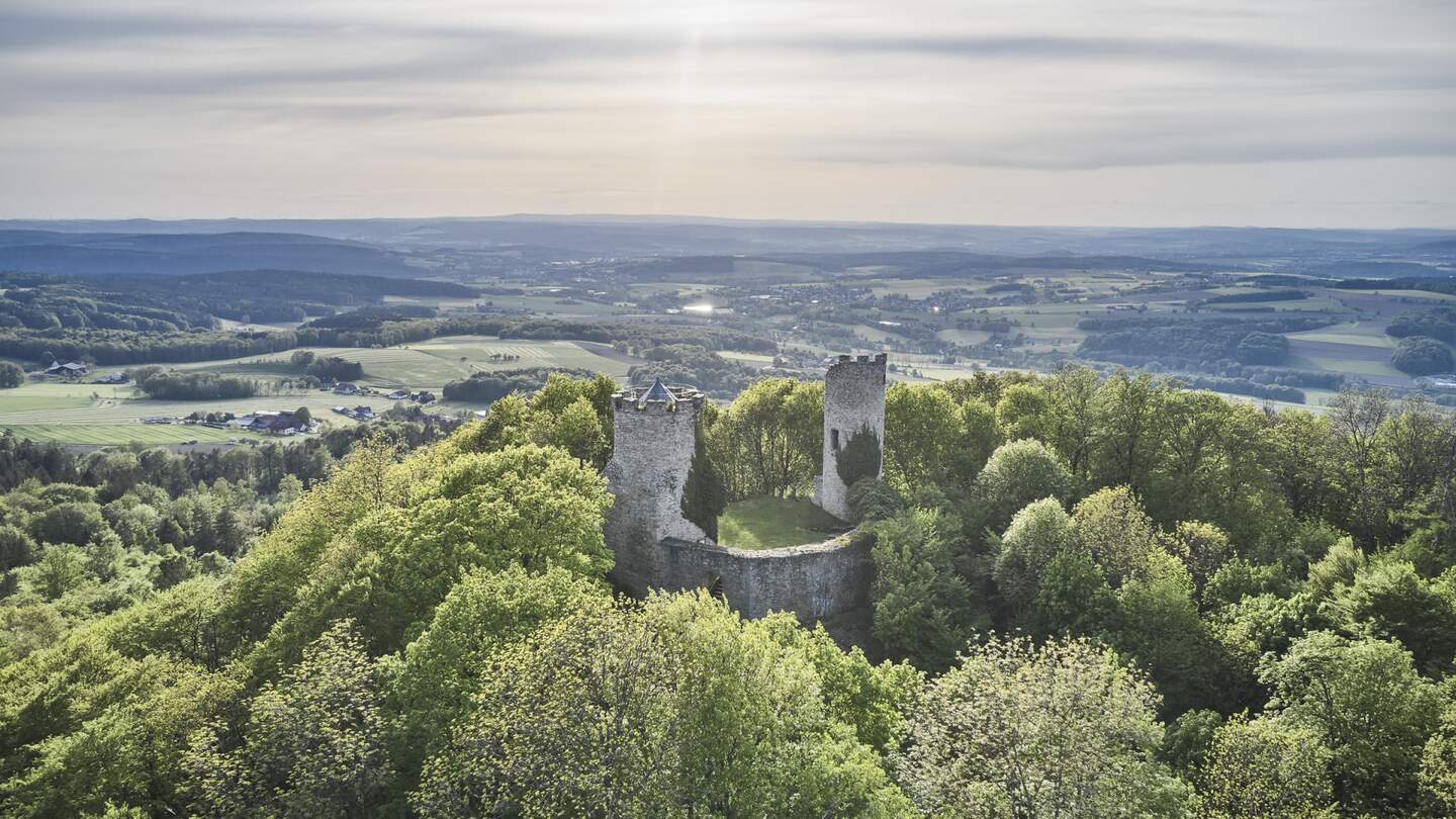 Unterschiedliche Ansichten auf die Ebersburg | © HA Hessen Tourismus, Roman Knie