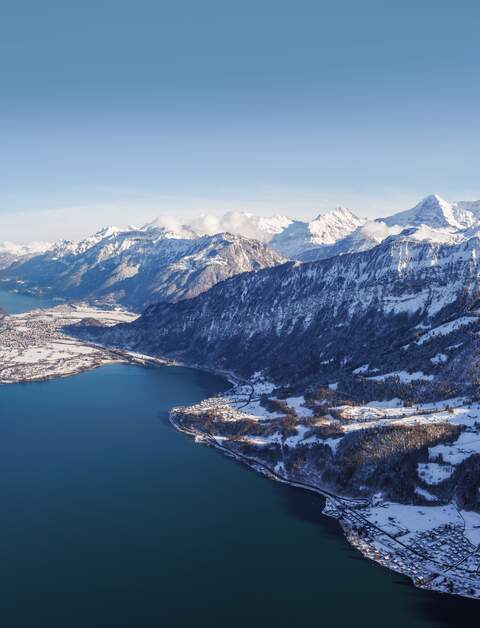 Thunersee Eiger Mönch Brienzersee im Winter | © Interlaken Tourismus, Daniel Reichenbach