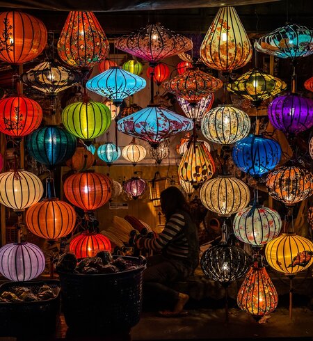 Laternen auf einem Markt in Vietnam | © pixabay
