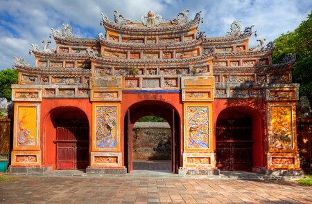 Stadt Hue in Vietnam Tempel | © Gettyimages/fototrav
