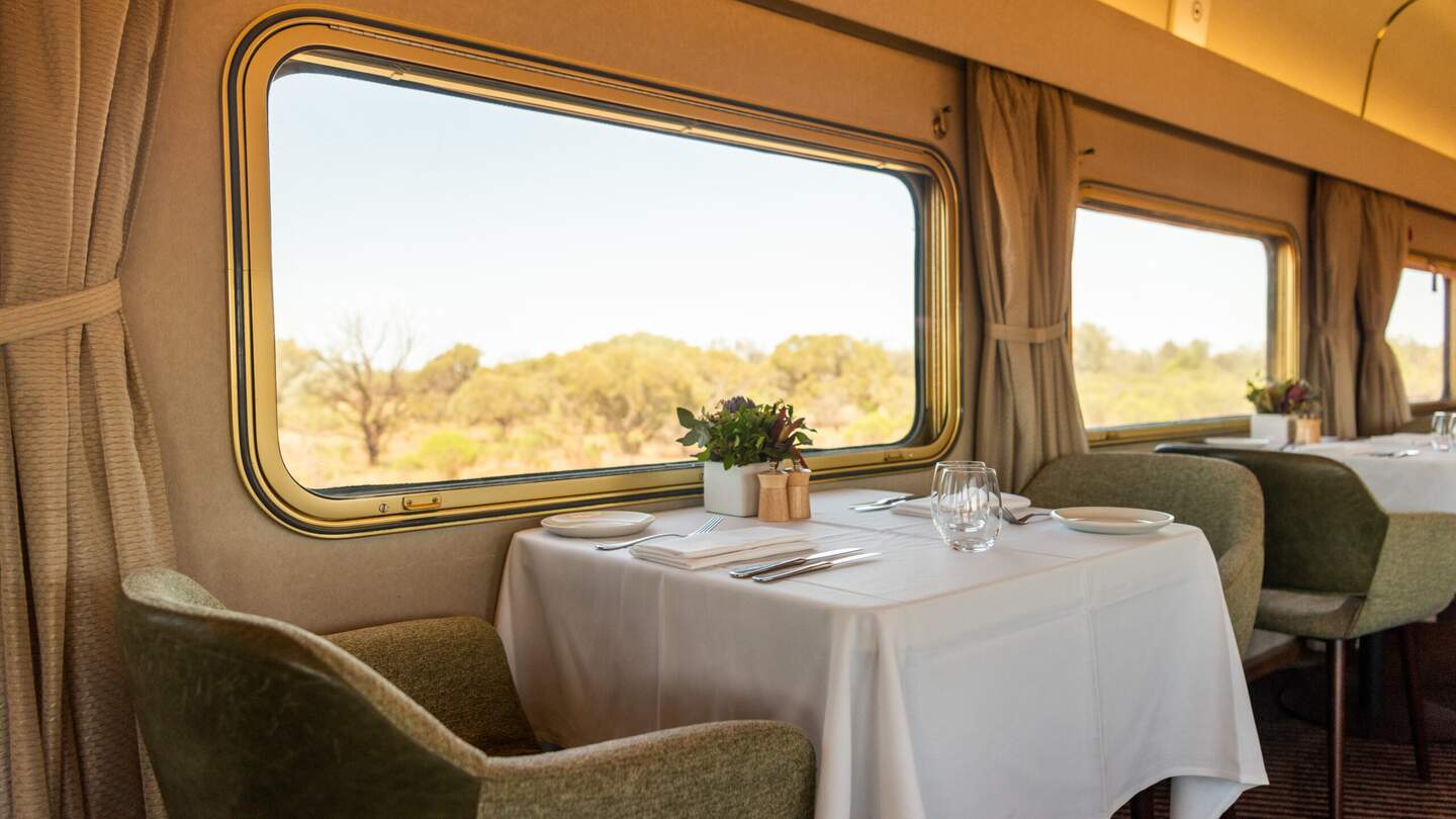 Das Restaurant im Zug The Ghan | © JBR