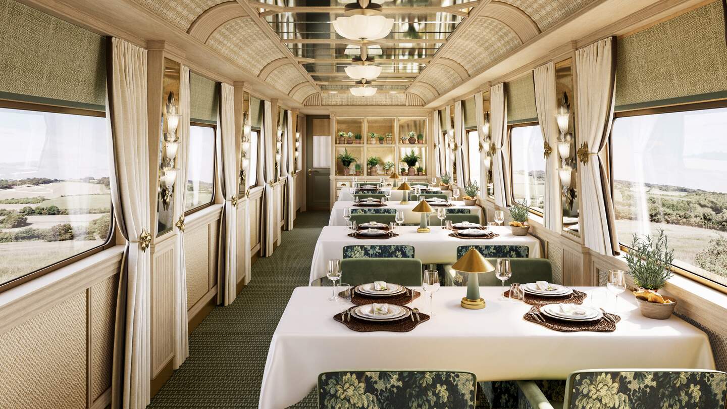 Restaurant im Britannic Explorer in grünen Akzenten gestaltet | © Britannic Explorer