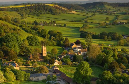 Ausblick auf die grüne Landschaft von Somerset | © Gettyimages.com/David Crosble