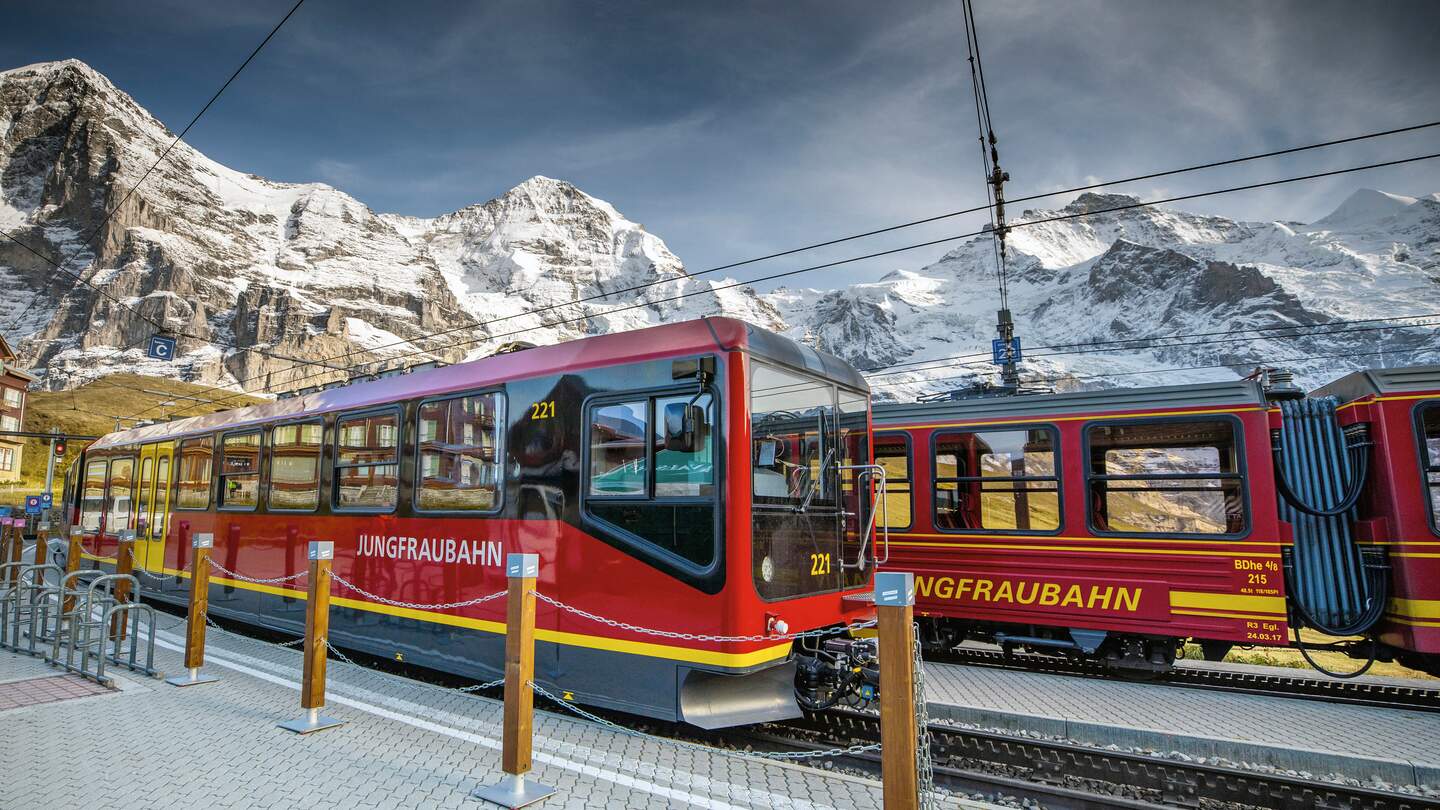 Jungfraubahn auf dem Gebirgspass Kleine Scheidegg in der Schweiz im Berner Oberland | © Jungfraubahnen AG  