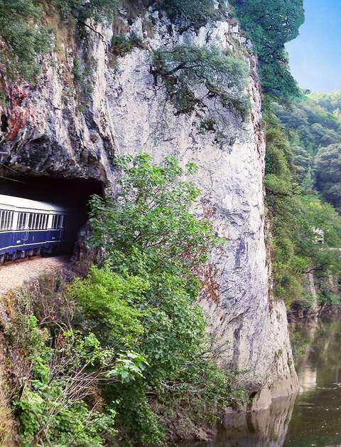 costa-verde-express-exterior-03 | © Costa Verde Express