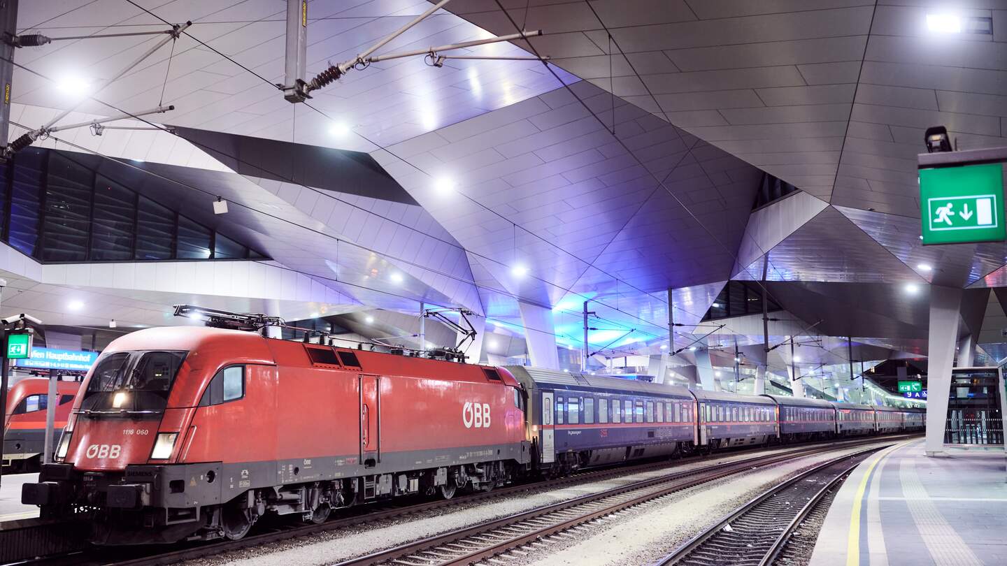 ÖBB Nightjet der neuen Generation steht am Bahnhof | © ÖBB/Marek Knopp