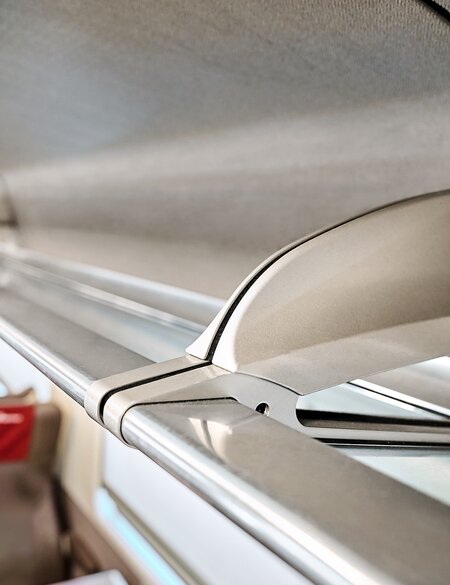 Gepäckablage über den komfortablen Sitzen in der Premium Klasse des Trenitalia Zuges Frecciarossa | © Trenitalia/luggiceccon