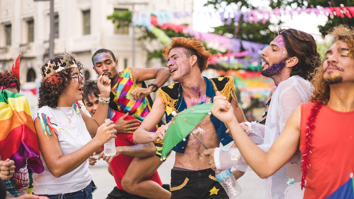 Zuericher Street Parade in der Schweiz | © Gettyimages.com/Pollyana Ventura