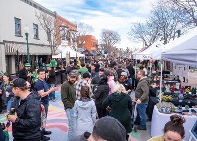 Ein Strassenfest am Sonntagnachmittag | © Gettyimages.com/dlewis33