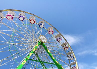 Riesenrad auf der Messe | © gettyimages.com/ziss