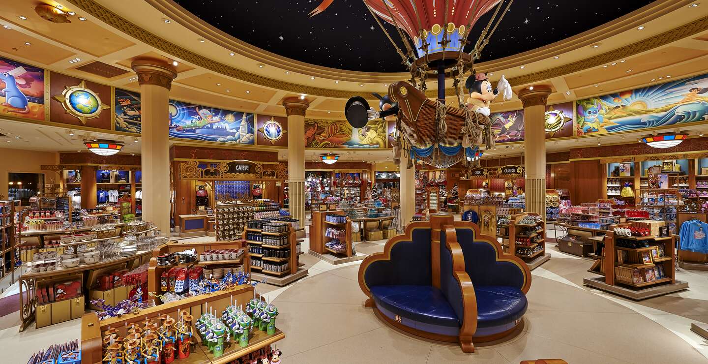Disney Village Shop World of Disney Innen | © Disney