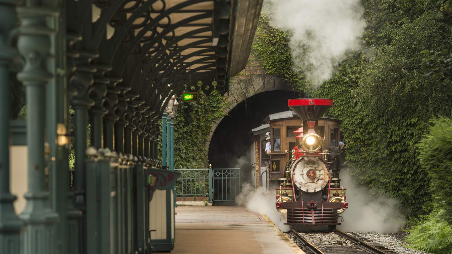 Attraktion Dampflok Railroad in Disneyland Park | © Disney