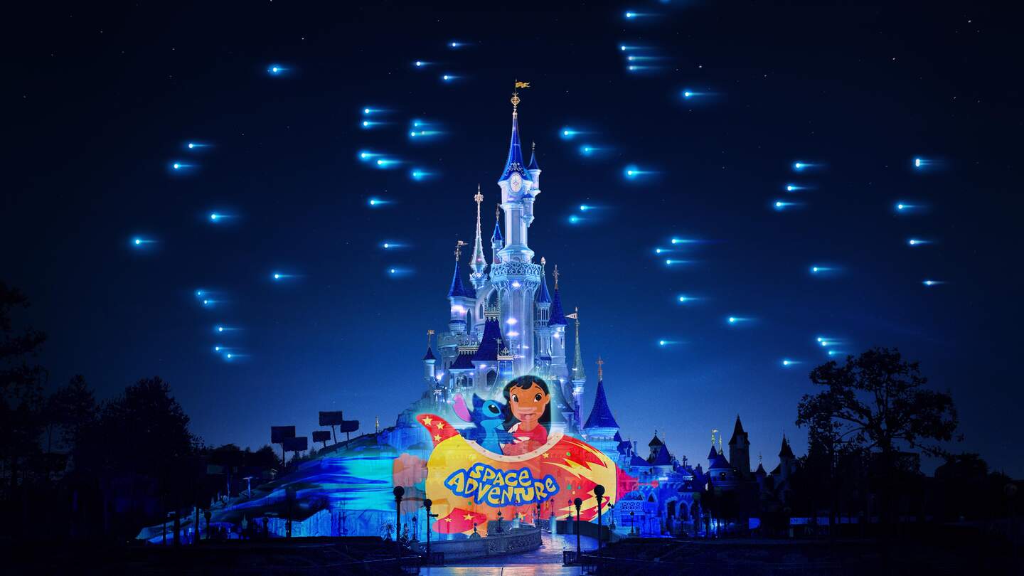 Tales of Magic Show mit Projektionen Space Adventure | © Disney