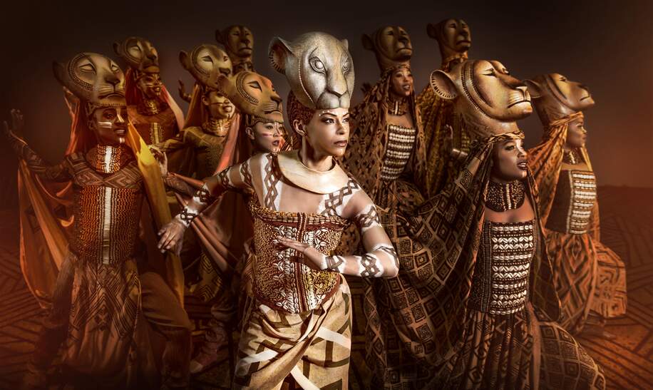 Szenenbild aus dem Musical Disneys Der Koenig der Loewen im Schattenland | © Stage Entertainment/Dewynters Photography