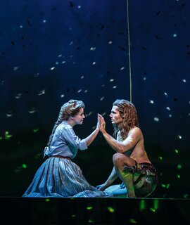 Szenenbild aus dem Musical Disneys Tarzan mit Tarzan und Jane | © StageEntertainment/Johan Persson
