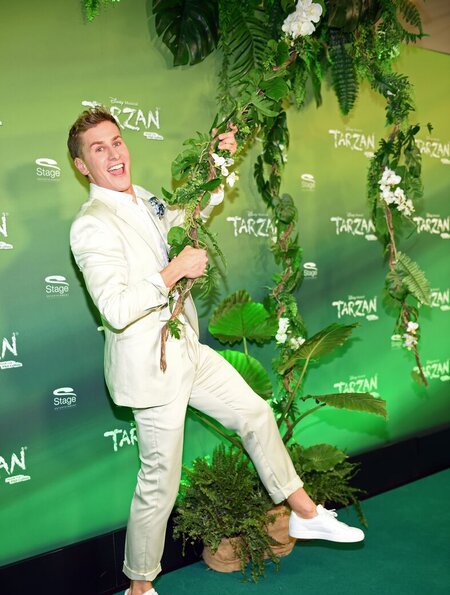 Lukas Sauer bei der Premiere von Disneys Tarzan Musical  | © Stage Entertainment/Ben Pakalski
