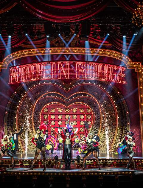 Szenenbild mit Gavin Turnbull  als Harold Zigler aus Moulin Rouge! - das Musical  | © Johan Persson