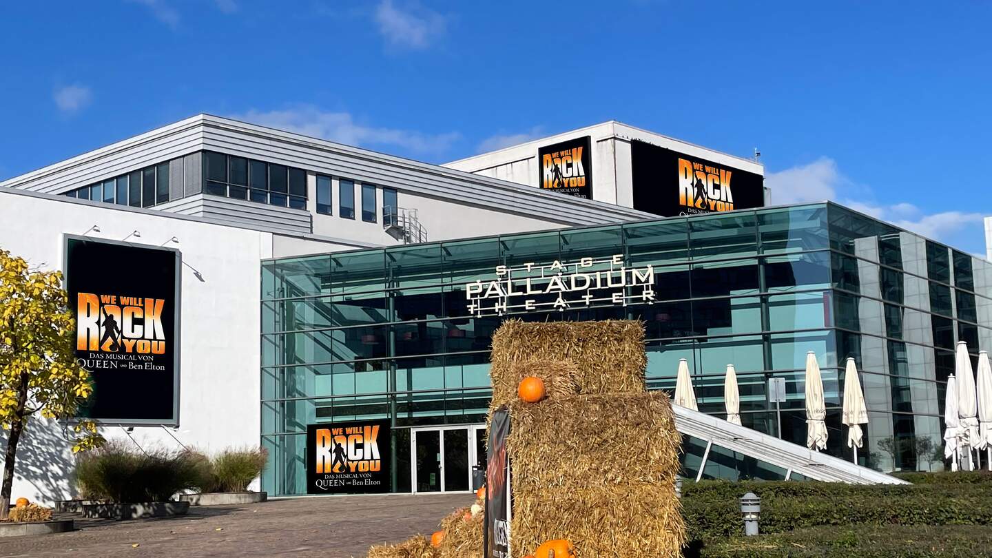Stage Palladium Theater in Stuttgart präsentiert das Musical „We Will Rock You“ mit den größten Queen-Hits | © Stage Entertainment
