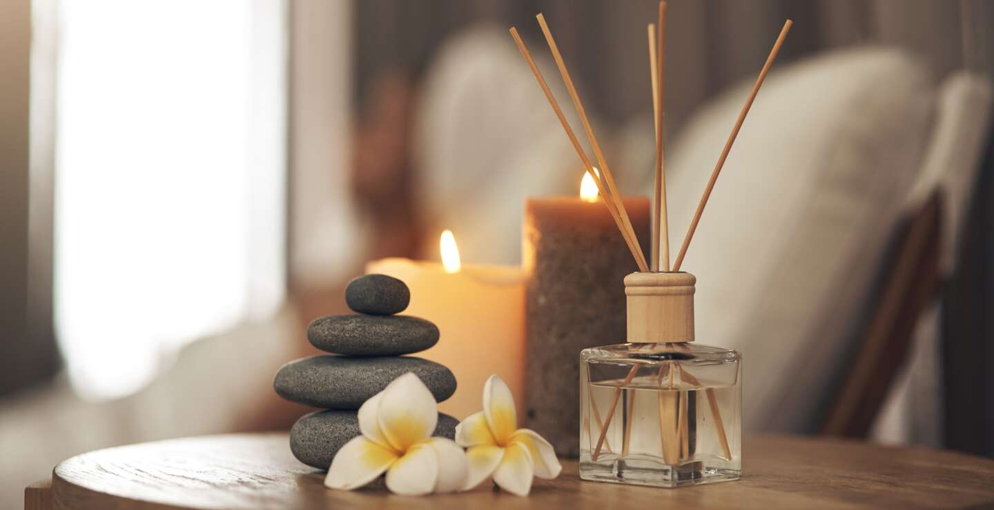 Stillleben Nahaufnahme eines ruhigen Spa-Arrangements | © Gettyimages.com/PeopleImages